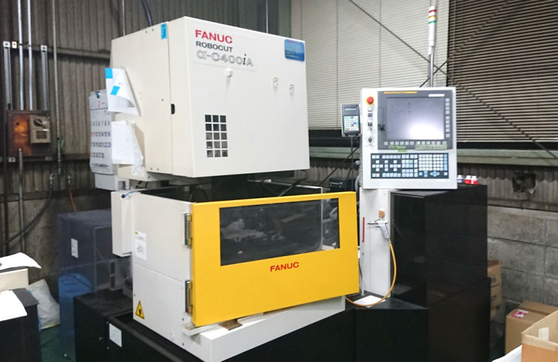 FANUC ROBO CUT α-C400iA